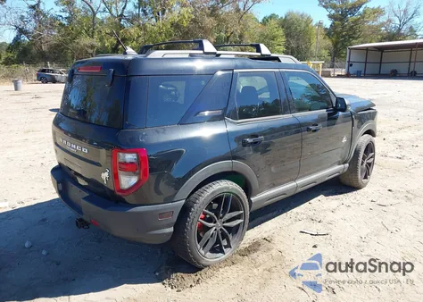 2021 Ford Bronco Sport Outer Banks z USA, uszkodzony, nr VIN 3FMCR9C64MRB41159